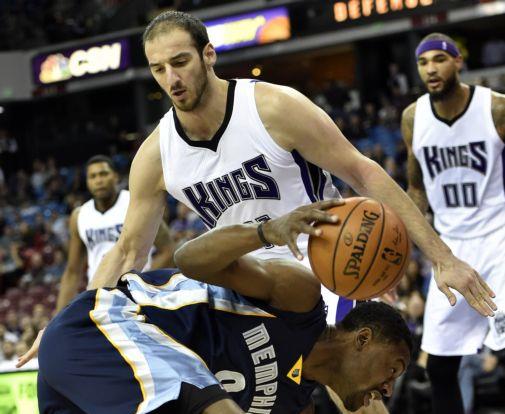 Θετικός ο Κουφός στην ήττα των Κινγκς, έχασαν Μαβερικς και Λέικερς