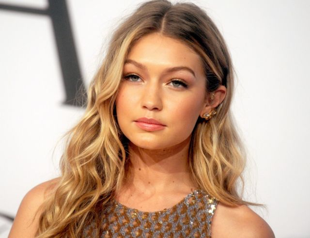 Πώς να αποκτήσεις τα κυματιστά μαλλιά της Gigi Hadid