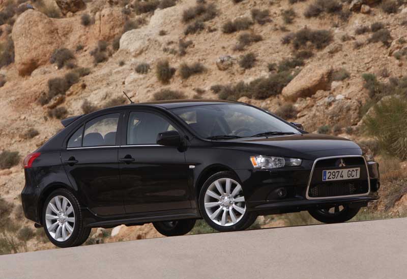 Aνάκληση για 1.954 Mitsubishi Outlander, Lancer, Lancer Sportback και Lancer Evolution