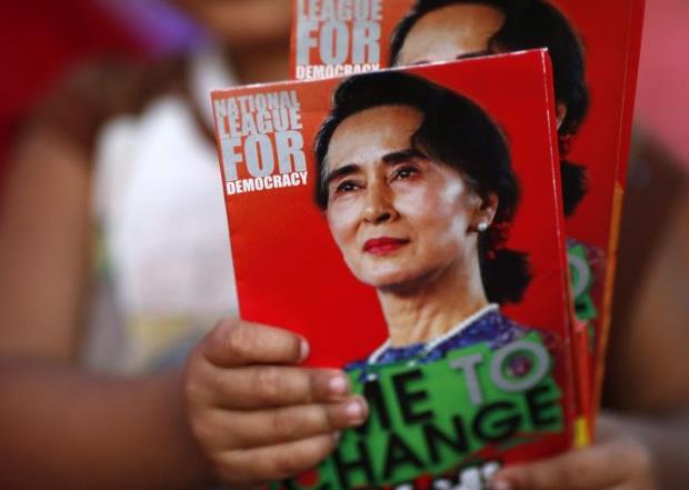 Η Μιανμάρ κάνει το βήμα για ελεύθερες εκλογές, ώρα πεπρωμένου για την Σούου Κίι