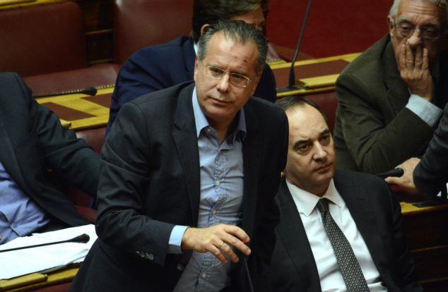 Κουμουτσάκος: «Νομιμότητα απέναντι στη βία»