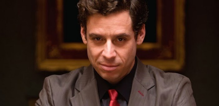 Γιάννης Σαρακατσάνης: «Οι διαφημίσεις με βοήθησαν να βρω δουλειές»