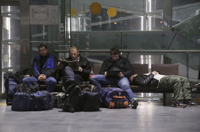 Εγκλωβισμένοι στην Αίγυπτο παραμένουν 80.000 ρώσοι τουρίστες