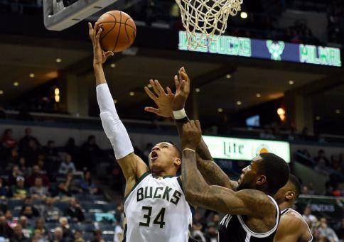 Τέταρτη σερί νίκη για τους Μπακς, ασταμάτητοι οι Γουόριορς