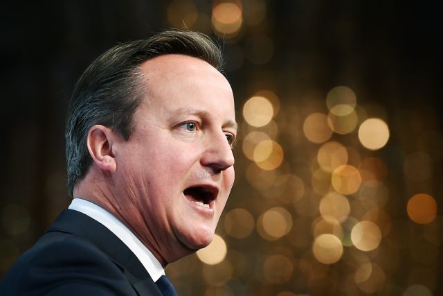 Κάμερον: Επιθυμητή, αλλά όχι αναγκαία μία απόφαση του ΟΗΕ για δράση στη Συρία