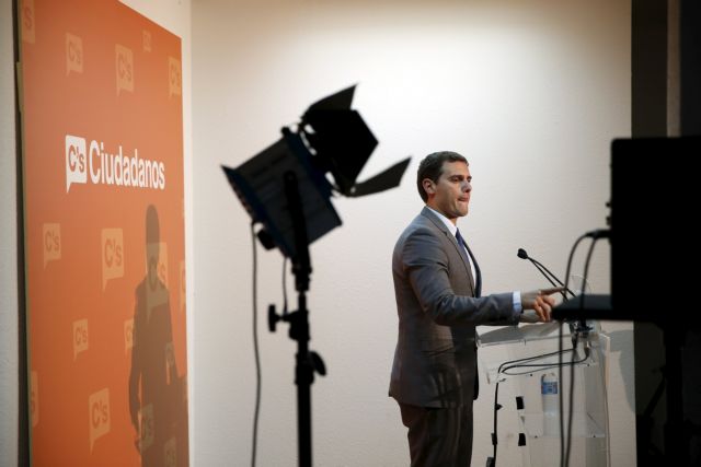 «Ισόπαλοι» Λαϊκό Κόμμα, Σοσιαλιστές και Ciudadanos στην προεκλογική Ισπανία