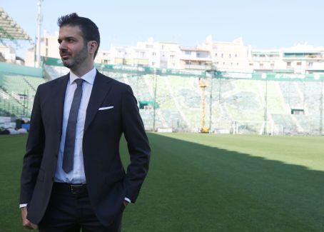 O Στραματσόνι δεν έδωσε υποσχέσεις αλλά ζήτησε δουλειά