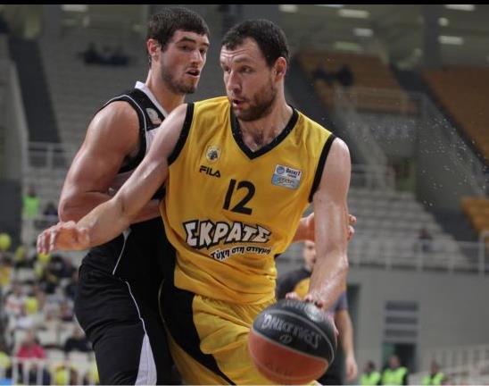 Με προστατευτική μάσκα στο Ζηρίνειο ο Μαυροκεφαλίδης