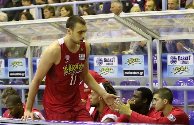 Στο νοσοκομείο με πυρετό ο Μιλουτίνοφ