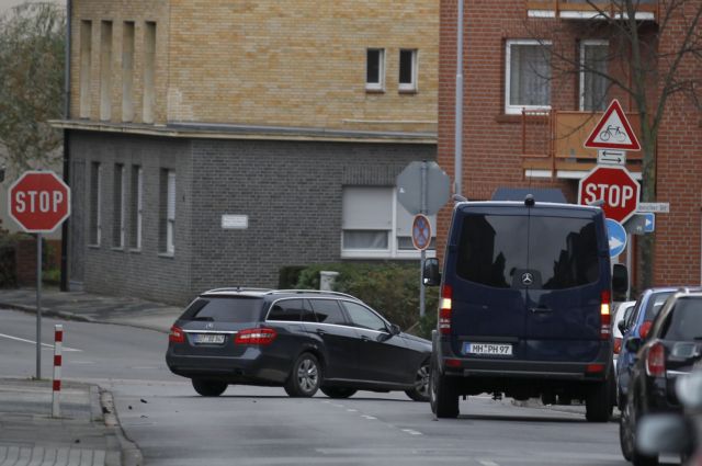 Επτά συλλήψεις στη Γερμανία σε σχέση με τις επιθέσεις στο Παρίσι