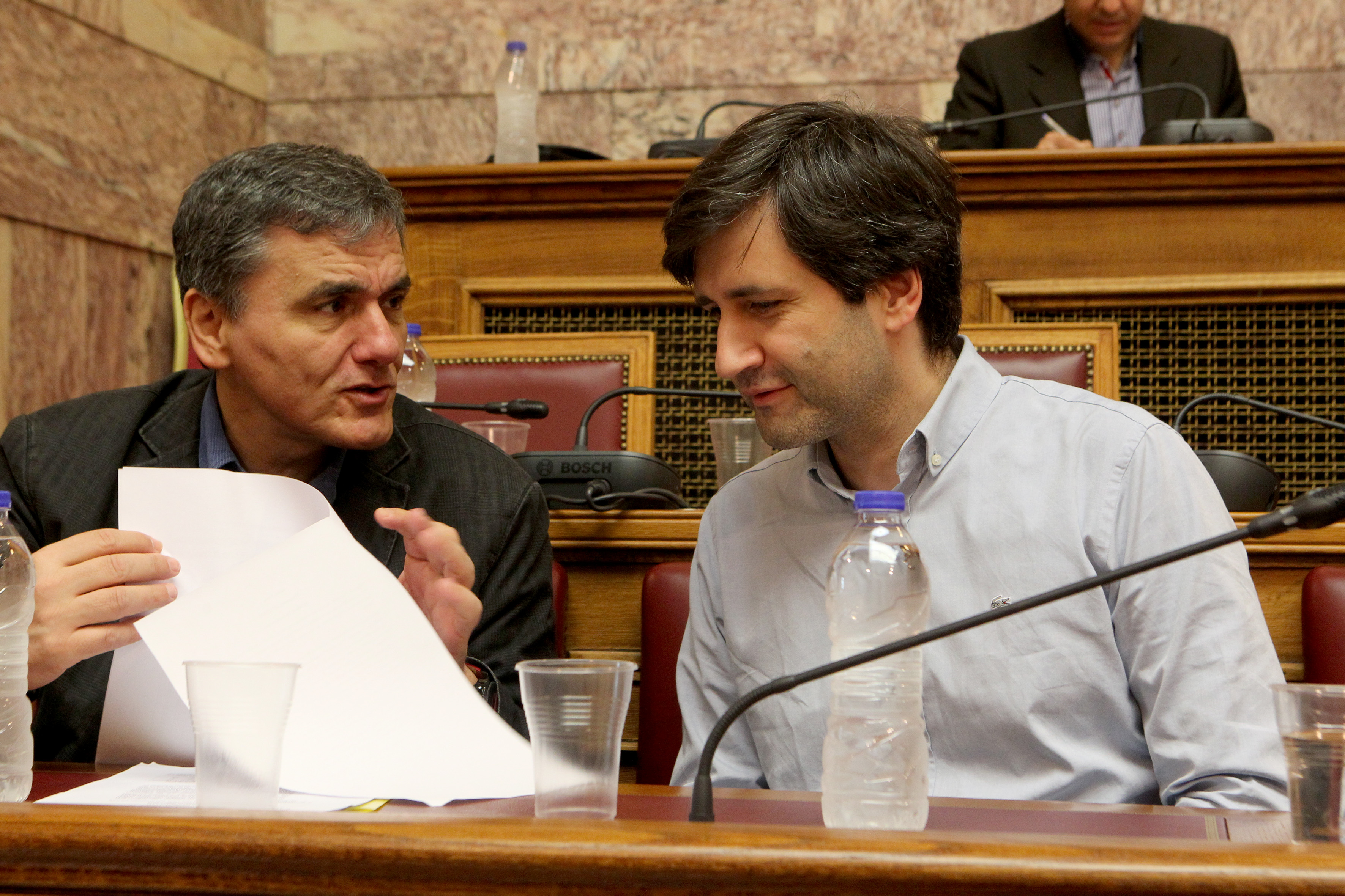 Κριτική στην κυβέρνηση για τους φόρους στη συζήτηση για τον προϋπολογισμό