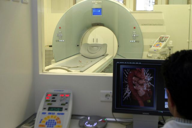 Συχνές αξονικές τομογραφίες, αυξημένη δόση ακτινοβολίας στην Ελλάδα