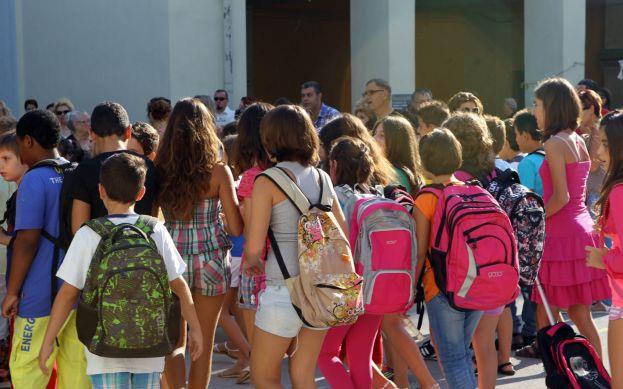 Κατάργηση της προσευχής στα σχολεία προτείνει η νεολαία του ΣΥΡΙΖΑ