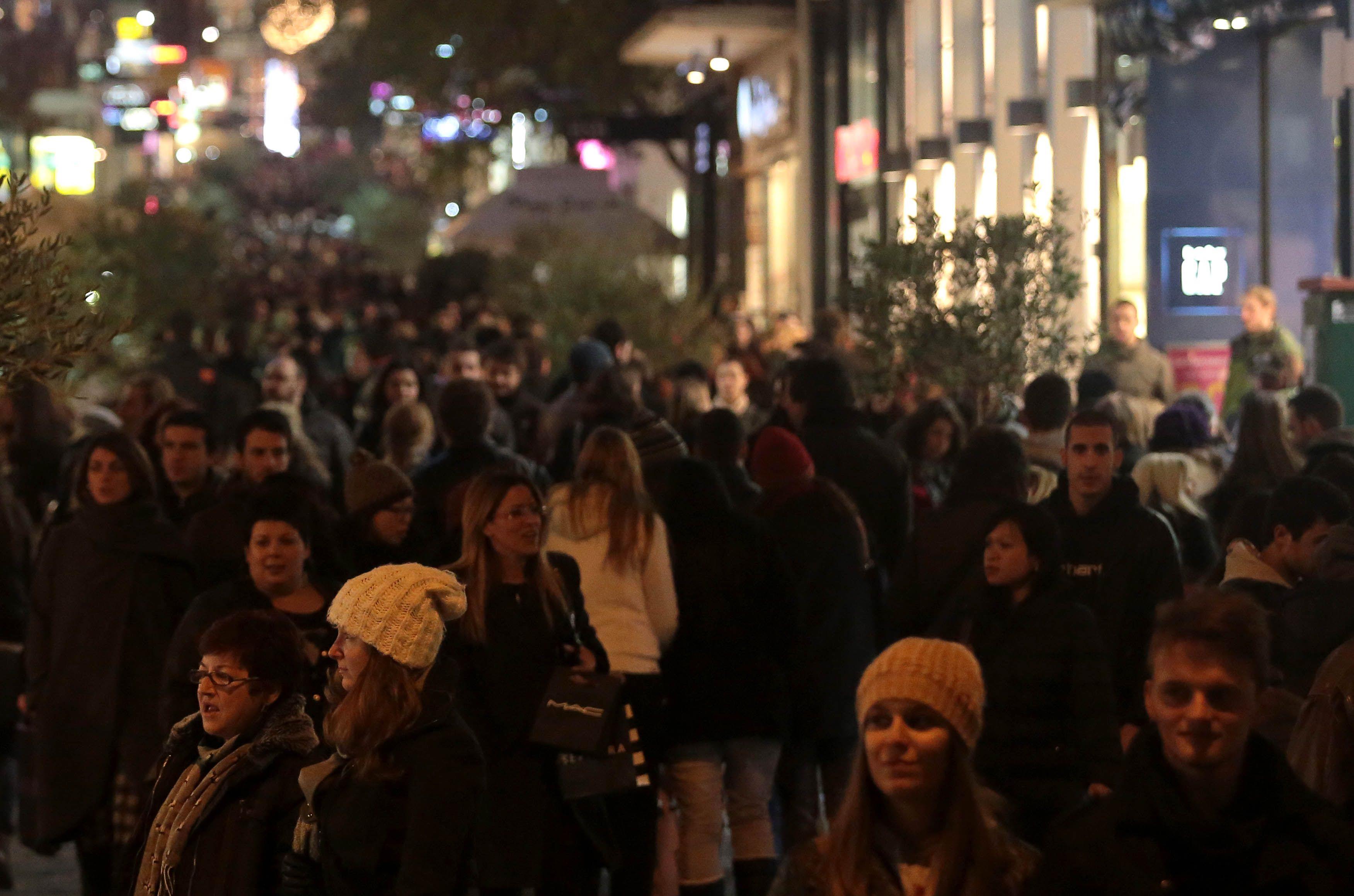 Πώς θα λειτουργήσει η αγορά την παραμονή των Χριστουγέννων