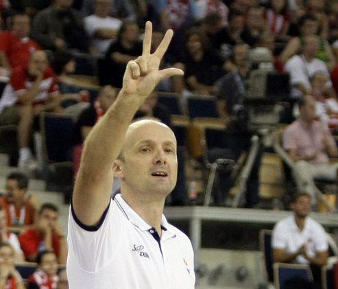 Στην Αθήνα ο Ζντοβτς για να διαδεχτεί τον Σάκοτα στον πάγκο της ΑΕΚ