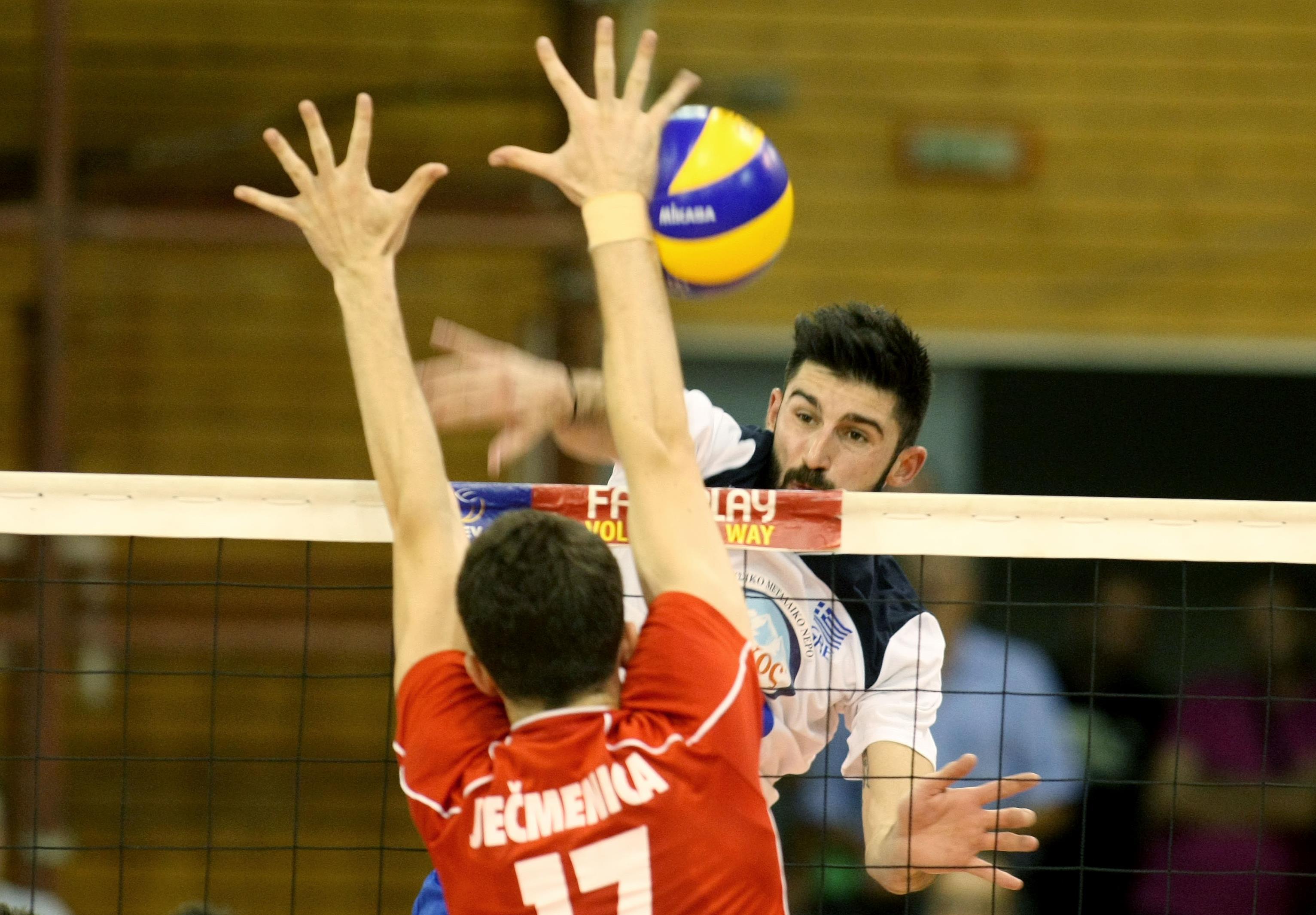 Και επίσημα στον ΠΑΟΚ ο διεθνής κεντρικός, Τακουρίδης