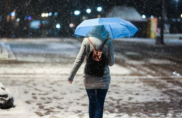 Σε κλοιό κακοκαιρίας η χώρα με κρύο, χιόνια και ισχυρούς ανέμους