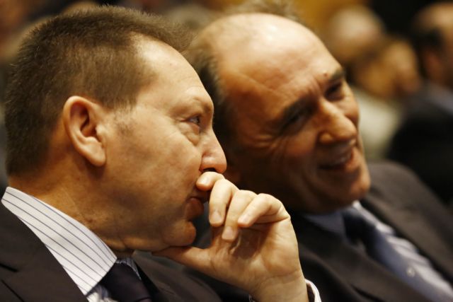 Για τα κόκκινα δάνεια συζήτησαν Στουρνάρας – Σταθάκης – Τσακαλώτος