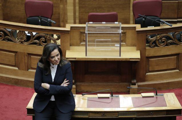 Μπακογιάννη: Εγώ έστειλα στον Λαζόπουλο… σσσσοκολοτάκια