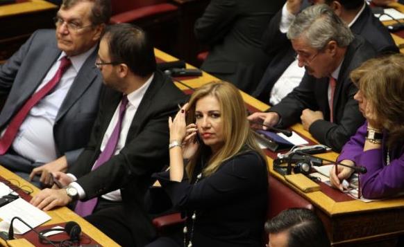 Εξεταστική για το πώς ξεκίνησε η κρίση ζητά η Δημοκρατική Συμπαράταξη