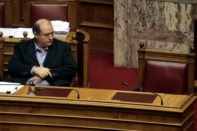 Στη Βουλή δύο μηνυτήριες αναφορές κατά του Ν.Φίλη για το Ποντιακό