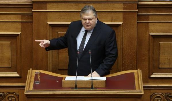 Βενιζέλος: Η κυβέρνηση ψάχνει συναίνεση ή πλειοψηφία;