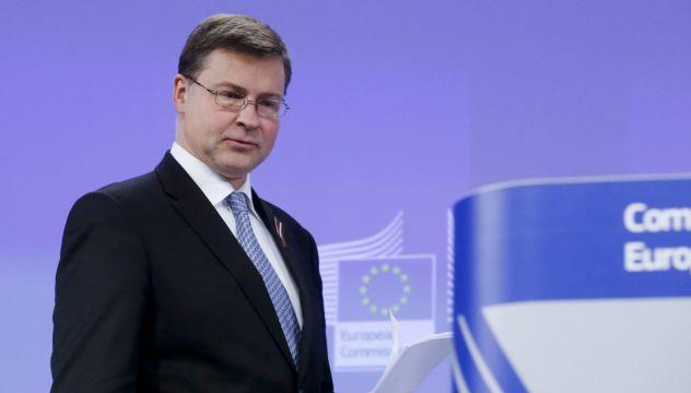 Μηνύματα Ντομπρόβσκις στην Αθήνα, κρίσιμο το Ασφαλιστικό