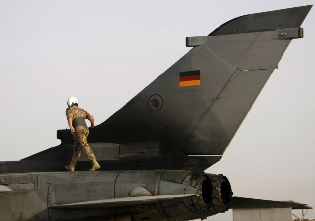 Η εμπλοκή εναντίον της ISIS φοβίζει μεν, αλλά δεν αποτρέπει τη Γερμανία