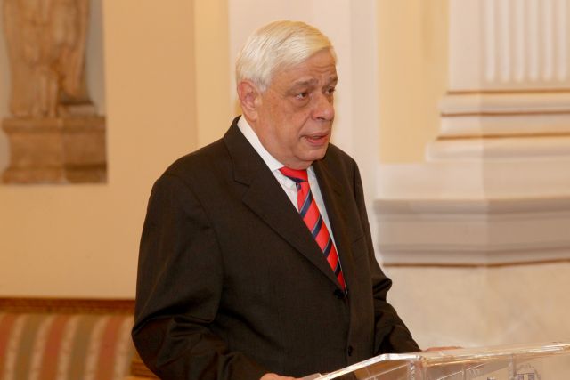 Μήνυμα Παυλόπουλου από τη Σύρο για το προσφυγικό και την κρίση