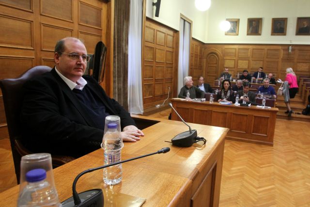 Λιάκος: Σχολές δύο ταχυτήτων και εισαγωγή χωρίς Πανελλαδικές