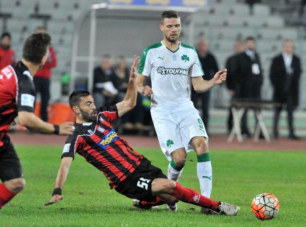 Διάταση στο δικέφαλο ο Μπεργκ, αγώνας δρόμου για να προλάβει τον Αστέρα