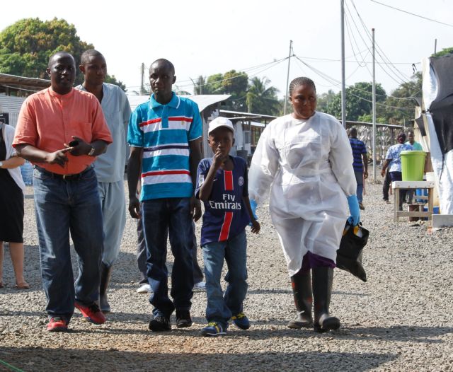 «Απαλλαγμένη» από Έμπολα η Γουινέα, ελπίδες και για τη Λιβερία