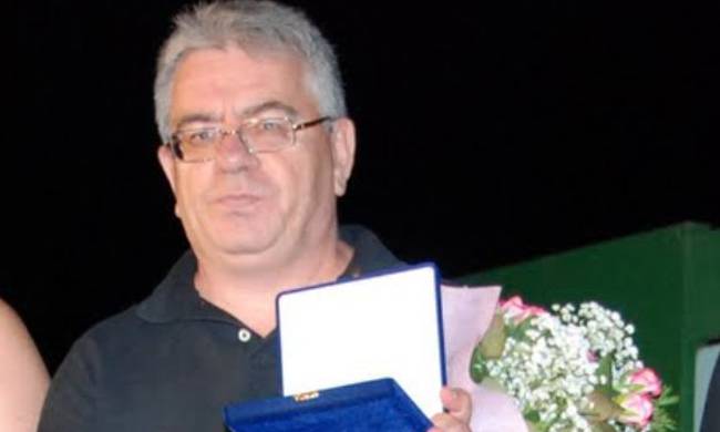 Πέθανε ο δημοσιογράφος και θεατρικός συγγραφέας Λάκης Μπέλλος