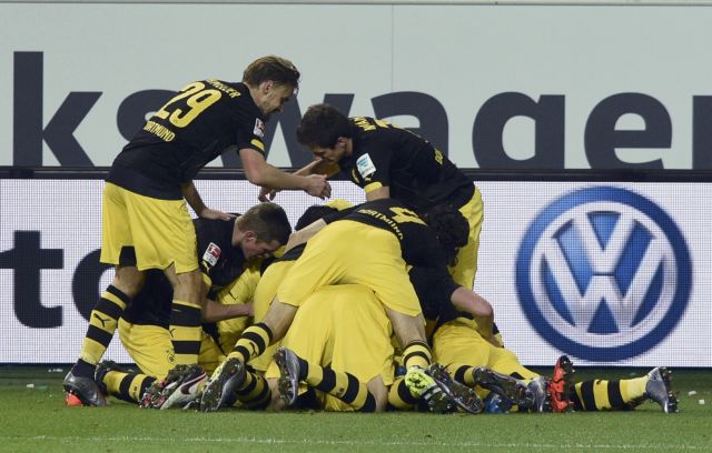 Η Ντόρτμουντ το ντέρμπι, η Γκλάντμπαχ έβαλε «φρένο» στη Μπάγερν