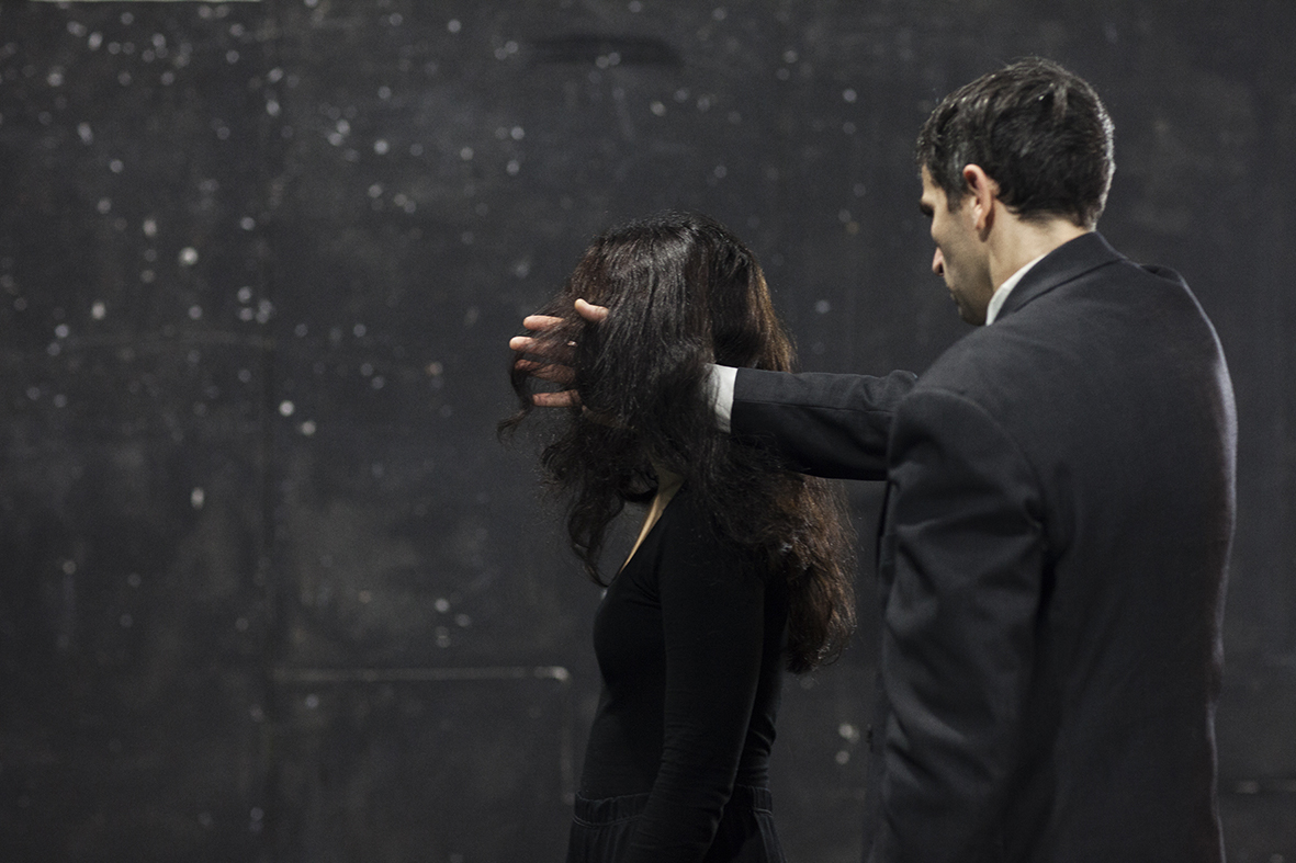 «Τα ωραία χέρια μας» από τον Ευθύμη Φιλίππου στη σκηνή