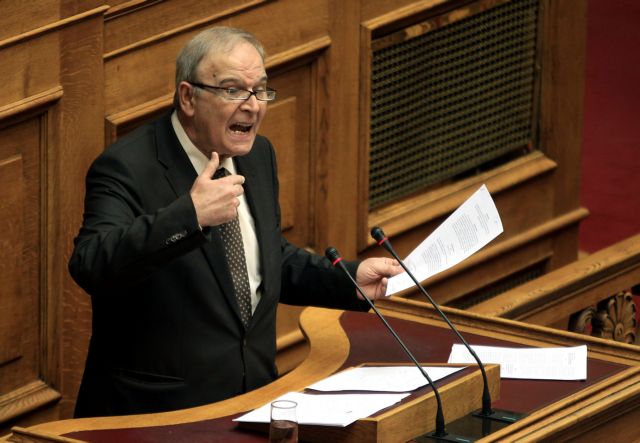 Ένωση Κεντρώων: Το «φλερτ» Φλαμπουράρη δείχνει αγωνία