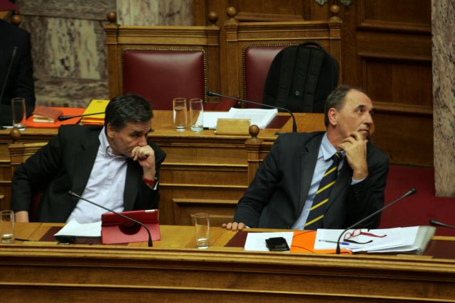 Ποδαρικό με το κουαρτέτο για Ασφαλιστικό και κόκκινα δάνεια