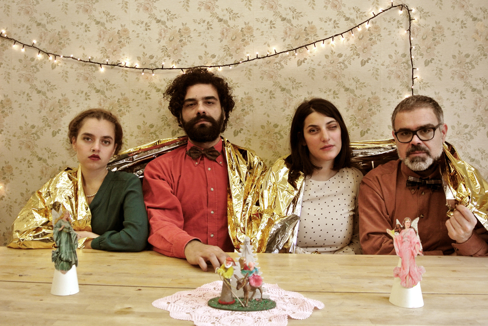 Mεταμεσονύκτια Χριστουγεννιάτικη εμπειρία στο Δημοτικό Θέατρο Πειραιά