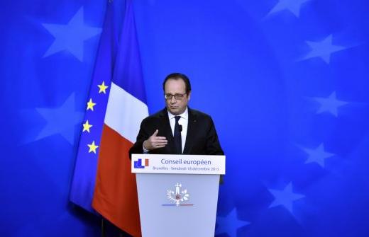 Ολάντ: Κλείνουν οι στρόφιγγες για το παράνομο πετρέλαιο των τζιχαντιστών