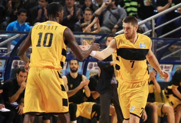 Εύκολα Άρης, ΑΕΚ, ΠΑΟΚ και Τρίκαλα, «διπλό» ο Κολοσσός