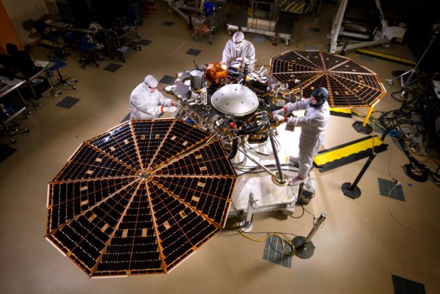 Αναβάλλεται η αποστολή του πρώτου σεισμογράφου στον Άρη