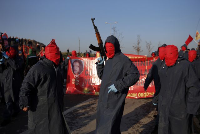 Συγκρούσεις στην Τουρκία, στις κηδείες των γυναικών που σκότωσαν αστυνομικοί