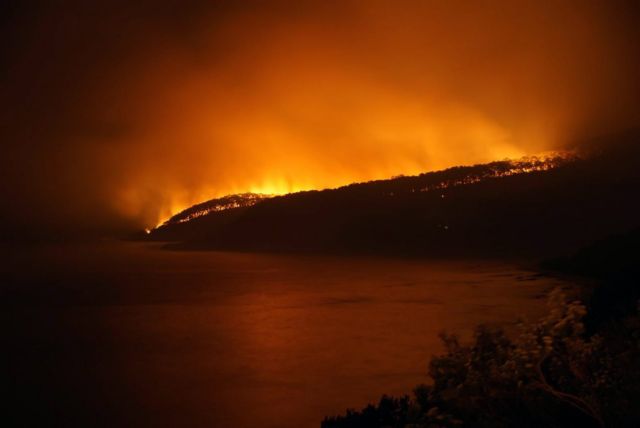 Αυστραλία: Στο έλεος των πυρκαγιών, στάχτη πάνω από 100 σπίτια