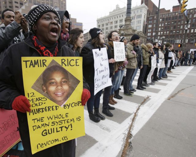 Δεν θα ασκηθεί δίωξη σε αστυνομικό που σκότωσε 12χρονο στις ΗΠΑ