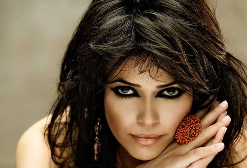 Η ερμηνεύτρια Γιασμίν Λεβί το καλοκαίρι στο Κατράκειο Θέατρο Νίκαιας