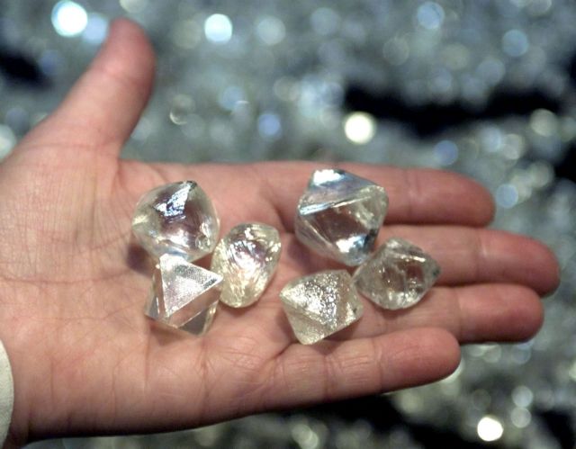 ΗΠΑ: Φύλακας έκλεψε διαμάντια που είχαν πεταχτεί στα σκουπίδια