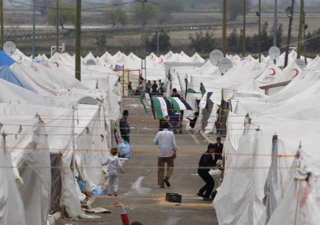 Άδειες εργασίες σε Σύρους πρόσφυγες αρχίζει να χορηγεί η Τουρκία