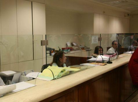 Τα σχέδια των τραπεζών για απολύσεις και κλείσιμο καταστημάτων