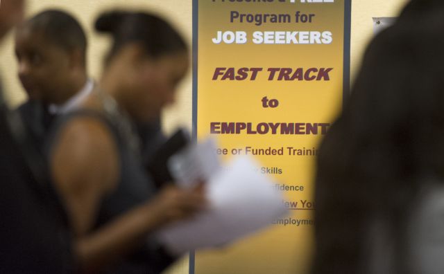 Κατά 292.000 αυξήθηκαν οι θέσεις εργασίας στις ΗΠΑ τον Δεκέμβριο