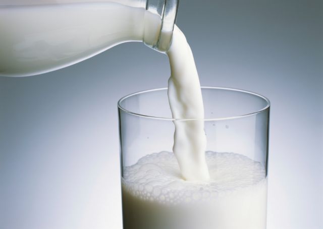 Στο 13% ΦΠΑ στο γάλα, στο 23% το σοκολατούχο
